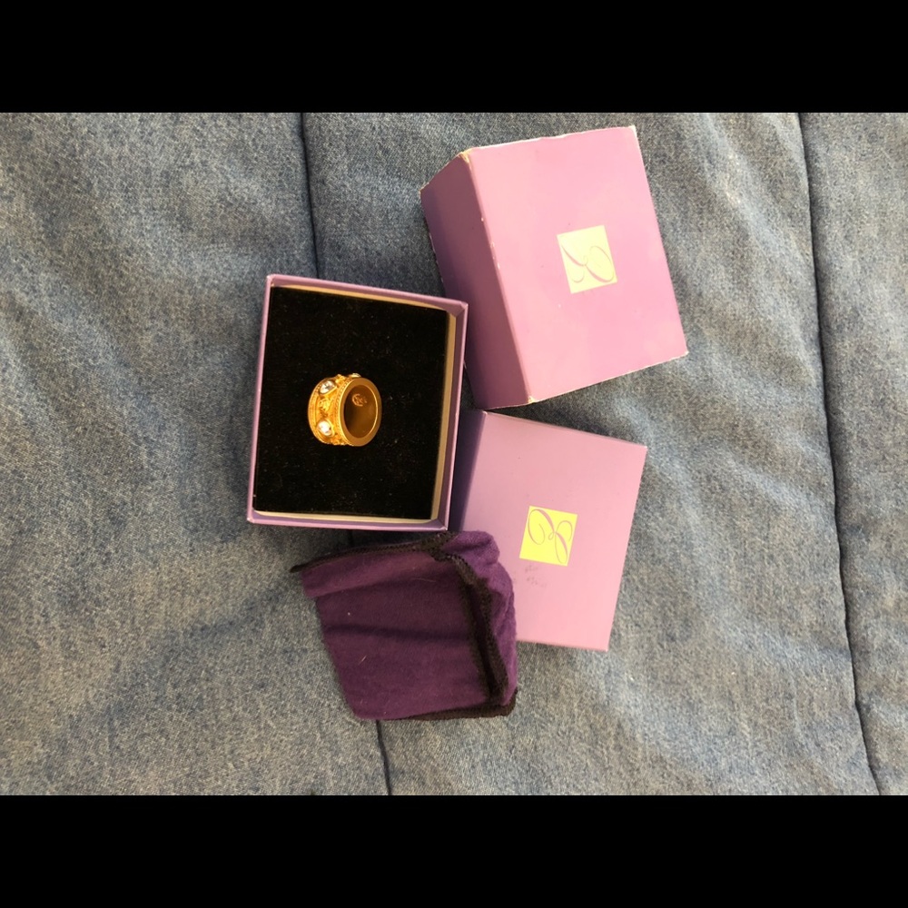 Ring - Picture 2 of 3